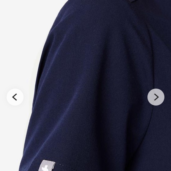 FIGS S CASMA THREE POCKET SCRUB TOP NAVY BLUE - Picture 6 of 8